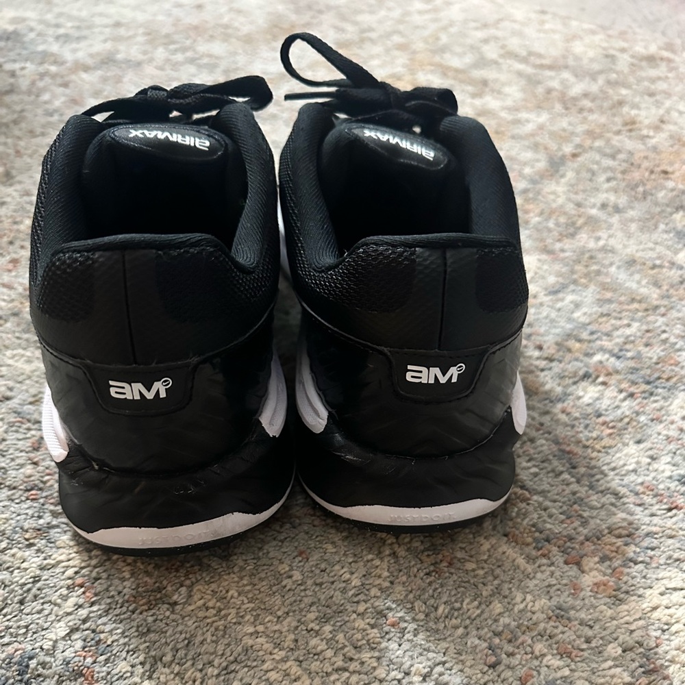 Nike Air Max Men's Black and White Sneakers - Picture 3 of 5
